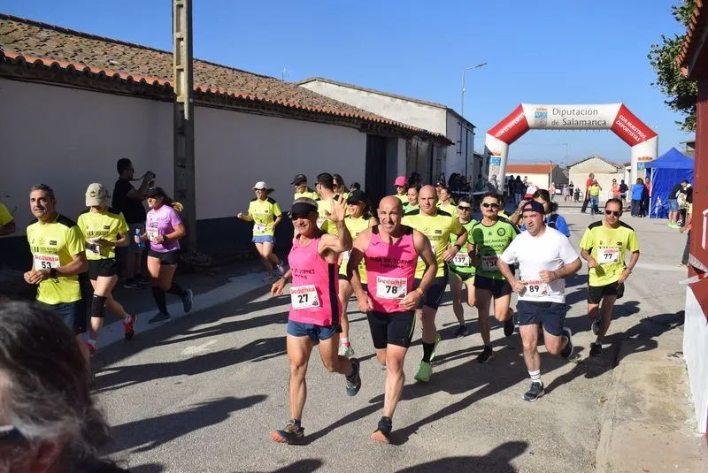 VII Carrera Solidaria Un Nuevo Impulso de Coca de Alba. Foto de la Delegación Salmantina de Atletismo
