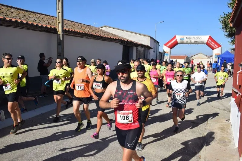  VII Carrera Solidaria Un Nuevo Impulso de Coca de Alba. Foto de la Delegación Salmantina de Atletismo