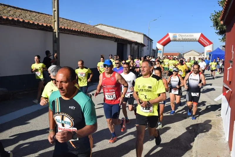  VII Carrera Solidaria Un Nuevo Impulso de Coca de Alba. Foto de la Delegación Salmantina de Atletismo