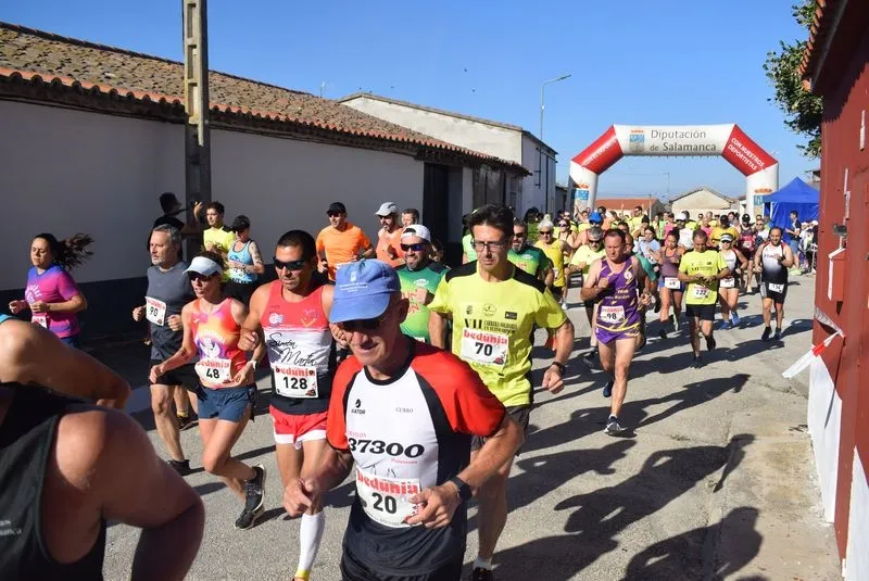  VII Carrera Solidaria Un Nuevo Impulso de Coca de Alba. Foto de la Delegación Salmantina de Atletismo