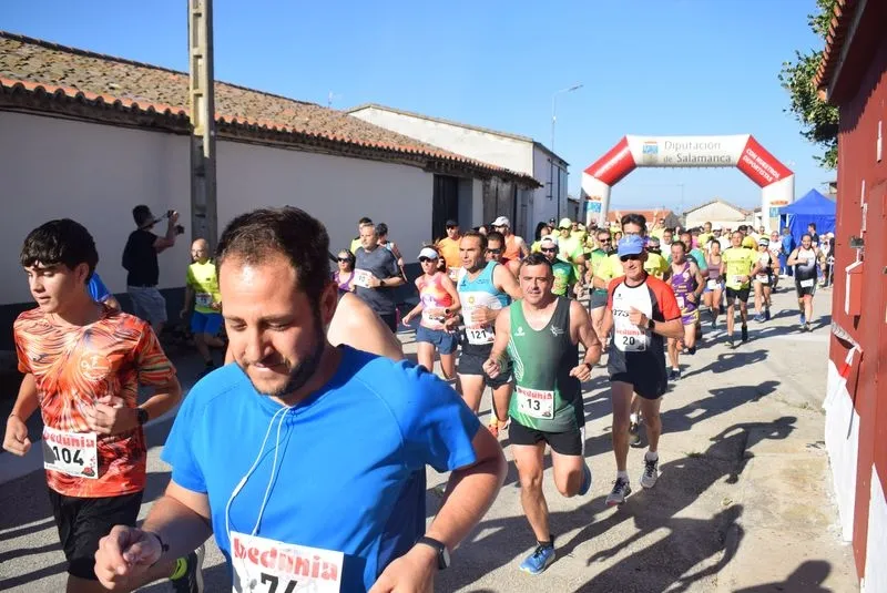  VII Carrera Solidaria Un Nuevo Impulso de Coca de Alba. Foto de la Delegación Salmantina de Atletismo