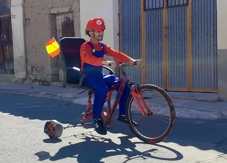 Foto 9 - La Carrera de Autos Locos se estrena con gran &eacute;xito y diversi&oacute;n en las fiestas de Santiago de la Puebla