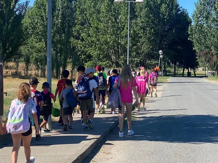 Foto 6 - M&aacute;s de un centenar de ni&ntilde;os disfrutan el mes de julio en las Escuelas de Verano del Piensos Dur&aacute;n Albense FS