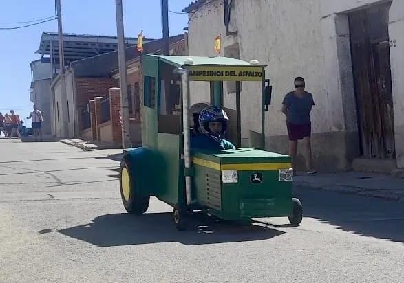 Foto 11 - La Carrera de Autos Locos se estrena con gran &eacute;xito y diversi&oacute;n en las fiestas de Santiago de la Puebla