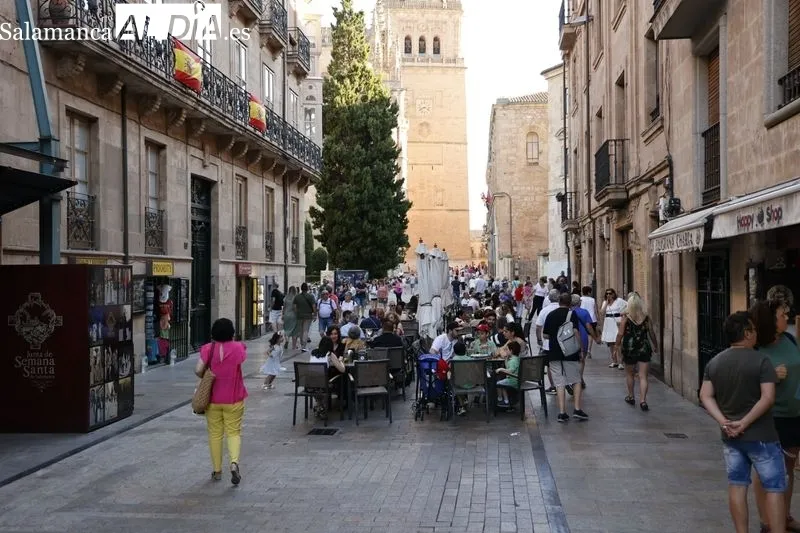 Foto 15 - Los salmantinos aprovechan el calor y se dan cita en las terrazas del centro este fin de semana