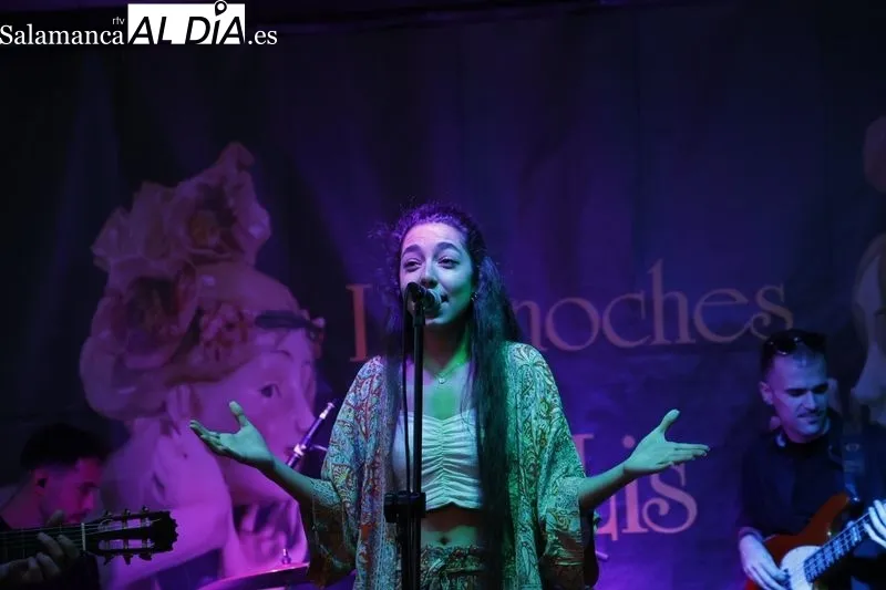 Foto 6 - La voz de Nereida llena de magia la Casa Lis