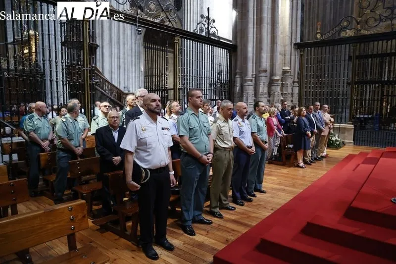 Foto 12 - Emotiva misa en la Catedral con motivo del D&iacute;a de la Memoria y Recuerdo de las V&iacute;ctimas del Terrorismo de la Guardia Civil