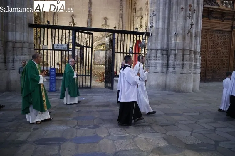 Foto 9 - Emotiva misa en la Catedral con motivo del D&iacute;a de la Memoria y Recuerdo de las V&iacute;ctimas del Terrorismo de la Guardia Civil