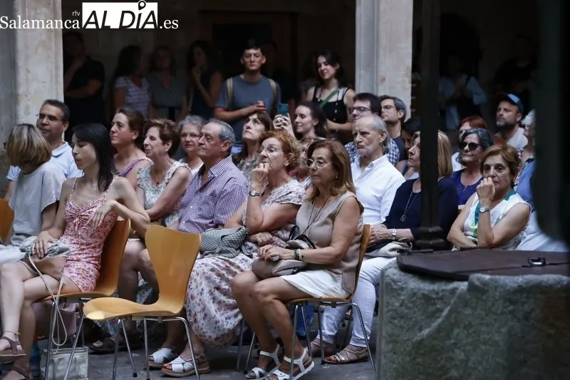 Foto 13 - Machay hace las delicias del p&uacute;blico salmantino en la Casa de las Conchas