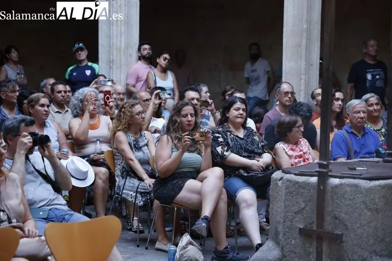 Foto 7 - Machay hace las delicias del p&uacute;blico salmantino en la Casa de las Conchas