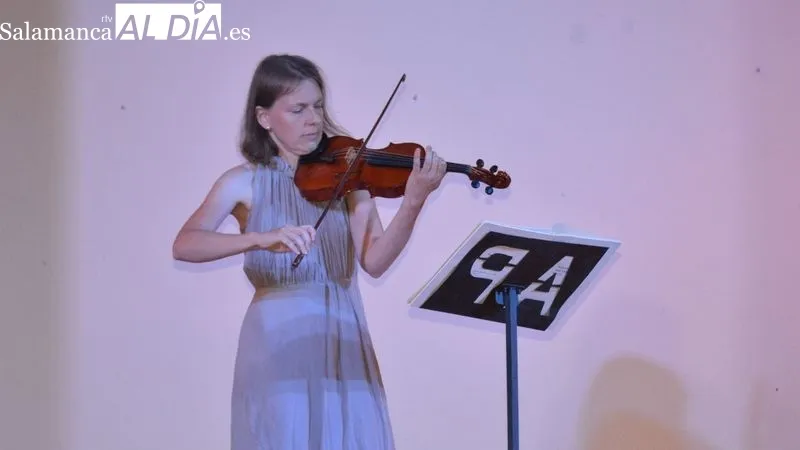 Foto 4 - Gran concierto de la violinista Karolina Michalska y la pianista Sara Olleros en Lumbrales