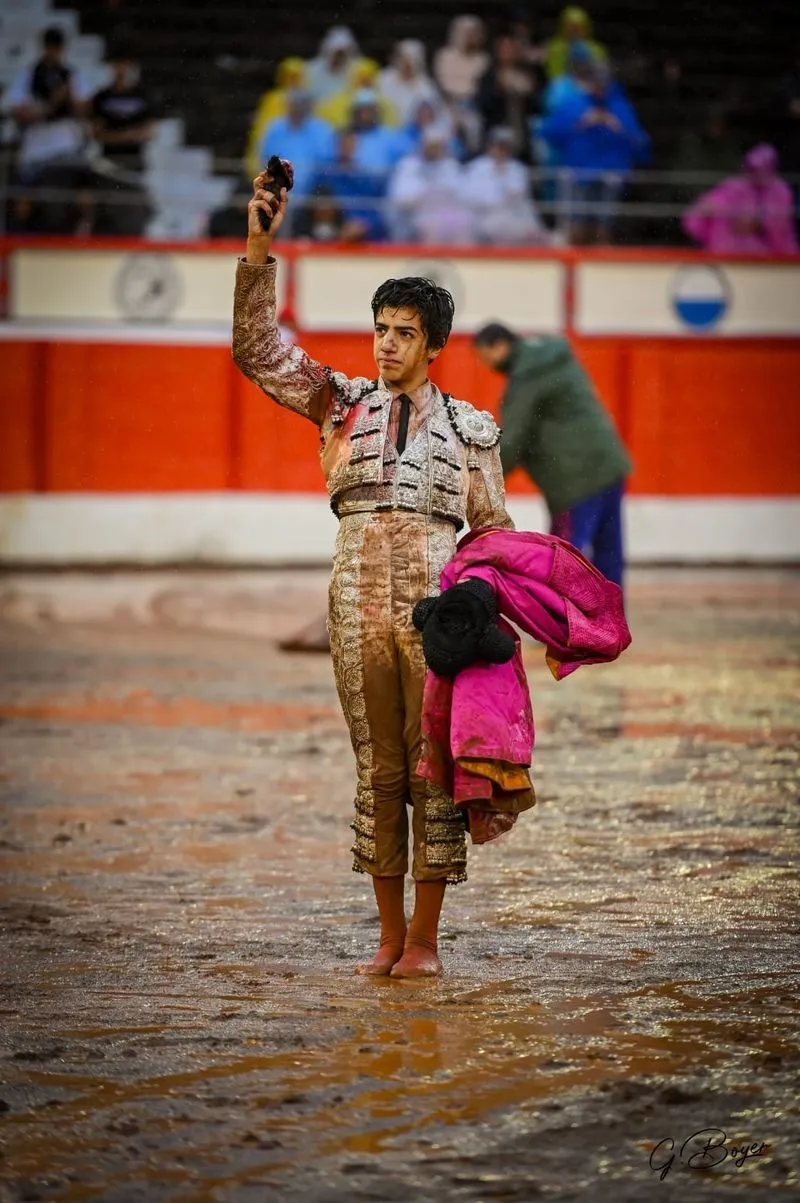 Foto 2 - Marco P&eacute;rez, camino de Salamanca, tras una noche de muchos dolores