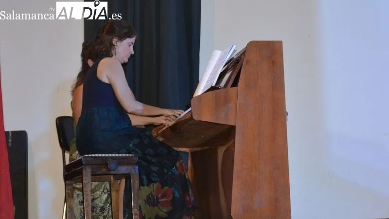 Foto 3 - Gran concierto de la violinista Karolina Michalska y la pianista Sara Olleros en Lumbrales