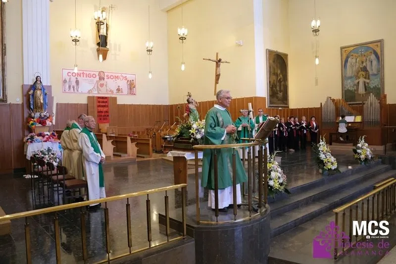 Eucaristía y bendición de vehículos por San Cristóbal. Fotos: Diócesis de Salamanca.