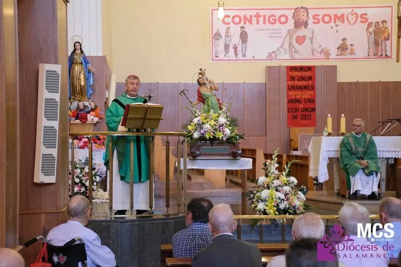 Eucaristía y bendición de vehículos por San Cristóbal. Fotos: Diócesis de Salamanca.