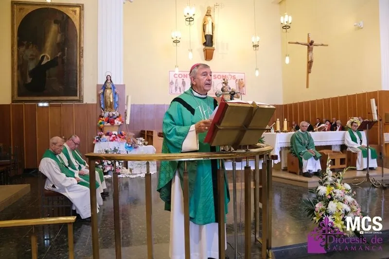 Eucaristía y bendición de vehículos por San Cristóbal. Fotos: Diócesis de Salamanca.