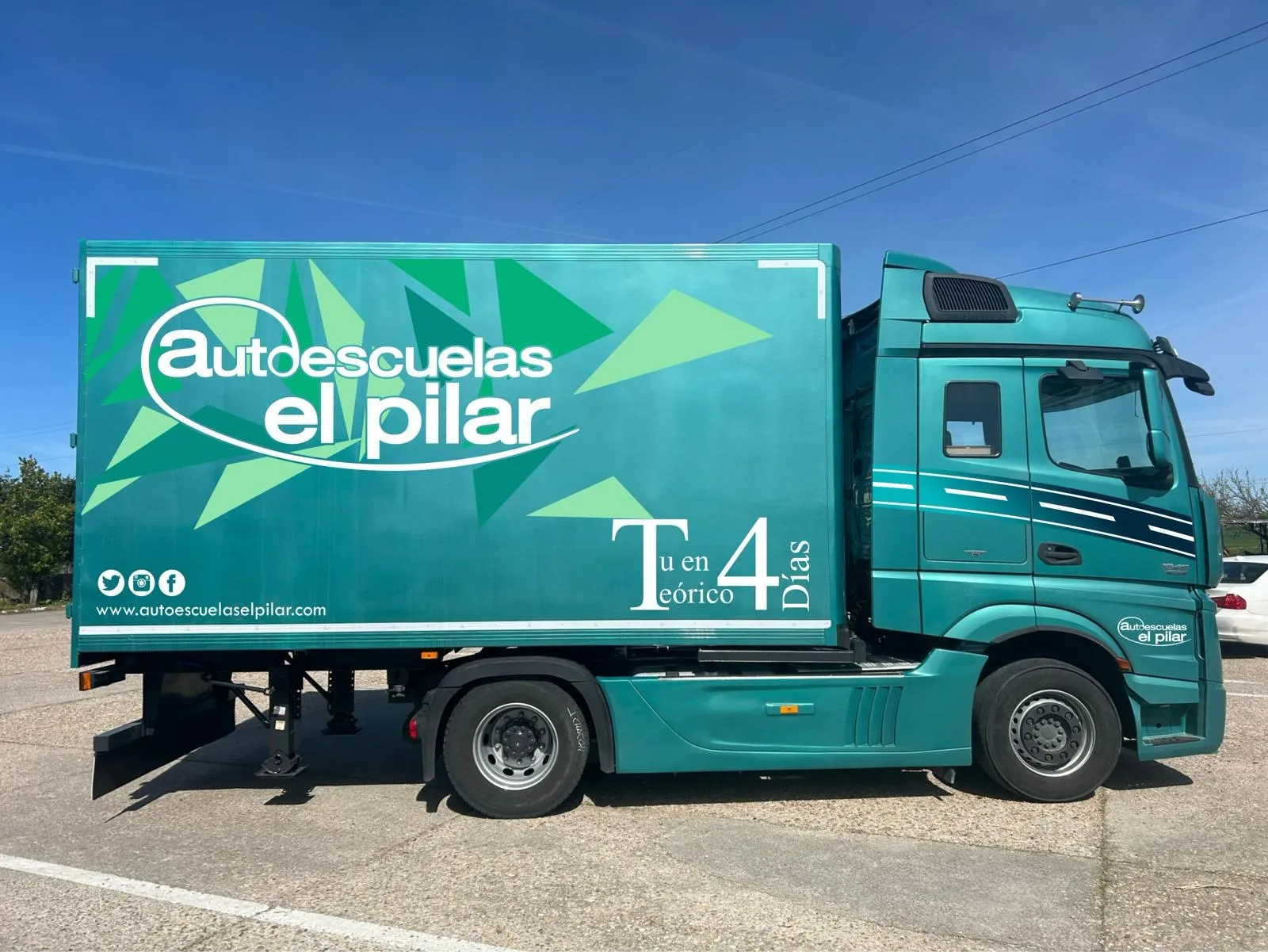 Foto 9 - Grupo El Pilar: autoescuelas, psicot&eacute;cnicos y centros de formaci&oacute;n l&iacute;deres en Salamanca 