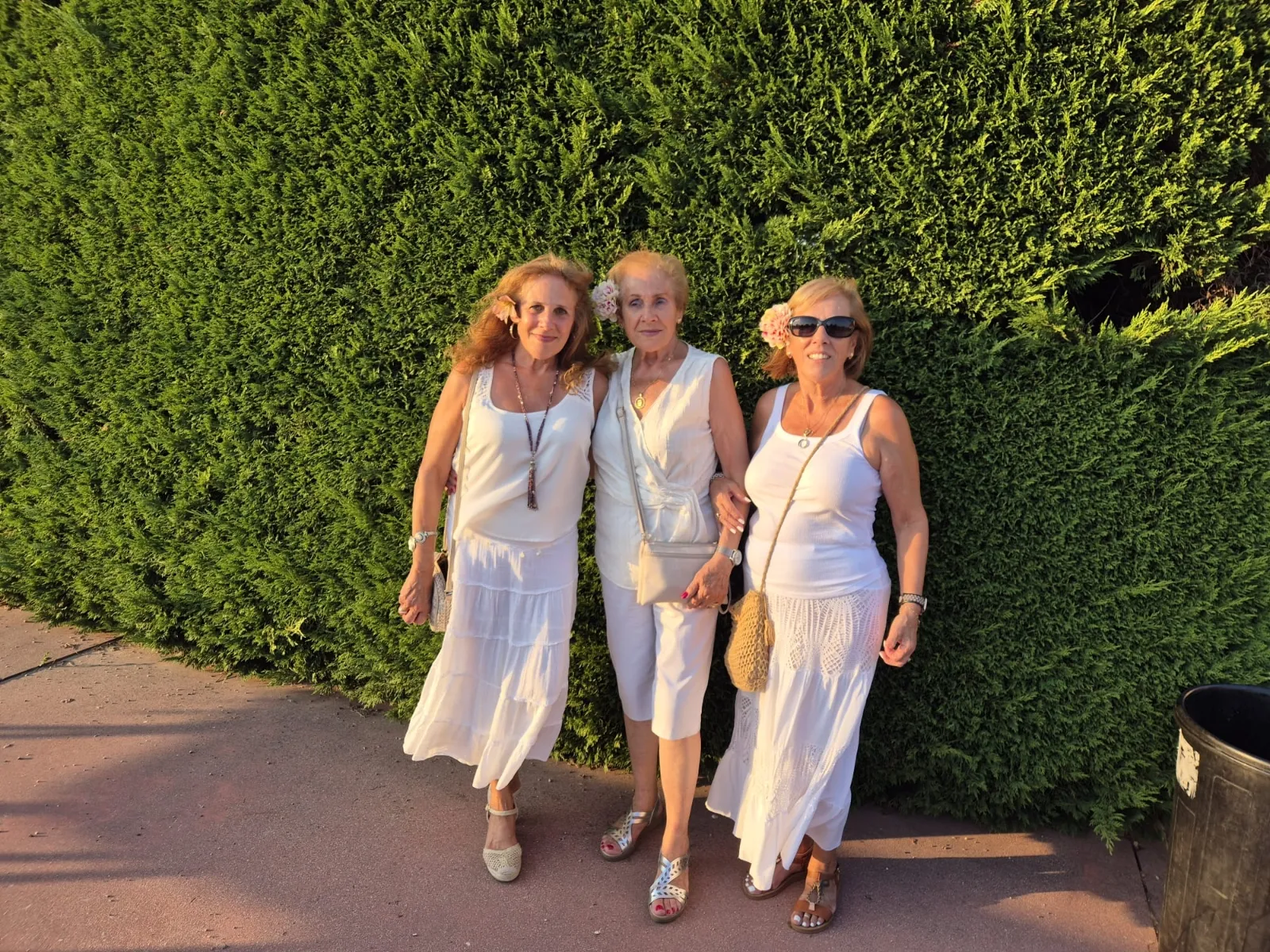 Foto 2 - Cerca de un centenar de mujeres participan en la segunda 'Noche en Blanco' de la asociaci&oacute;n Me Permito