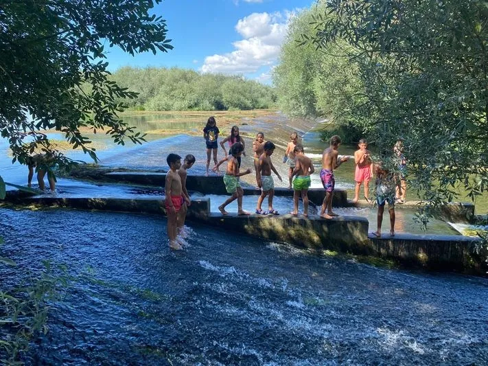 Foto 7 - M&aacute;s de un centenar de ni&ntilde;os disfrutan el mes de julio en las Escuelas de Verano del Piensos Dur&aacute;n Albense FS