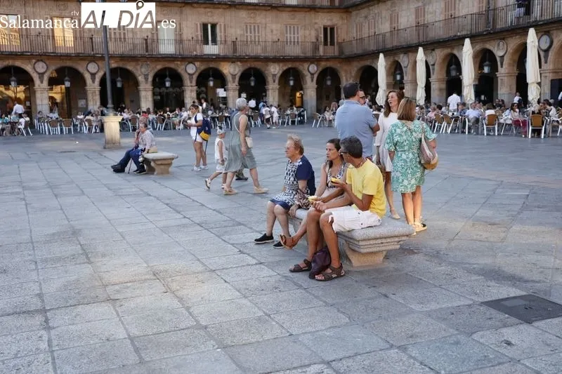 Ambiente en el centro de Salamanca este viernes 19 de julio. Fotos: David Sañudo