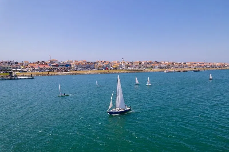 Ría de Aveiro a la altura de Costa Nova (Portugal) 