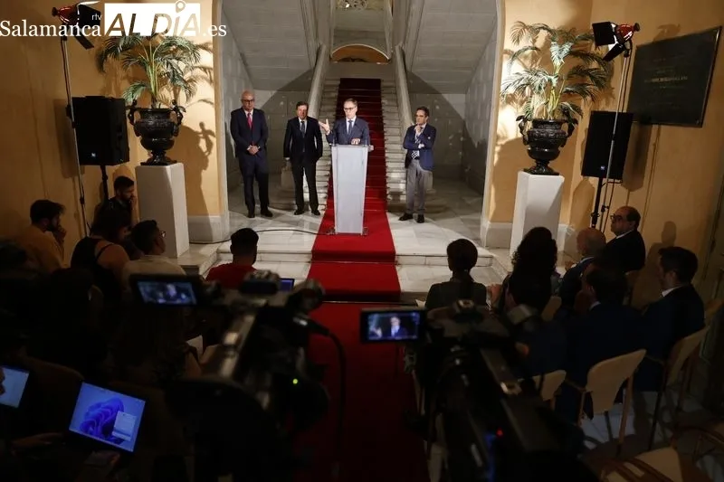 Encuentro en el Consistorio para el seguimiento del protocolo entre la Junta de Castilla y León, la Diputación Provincial, el Ayuntamiento y la Universidad para el impulso de un proyecto de futuro para Salamanca. Foto D. Sañudo