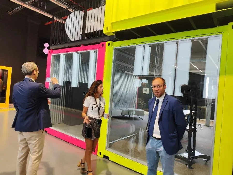 Foto 2 - Marcos Iglesias conoce el &lsquo;Polo Nacional de Contenidos Digitales&rsquo; y el Centro de Cultura &lsquo;La T&eacute;rmica&rsquo;