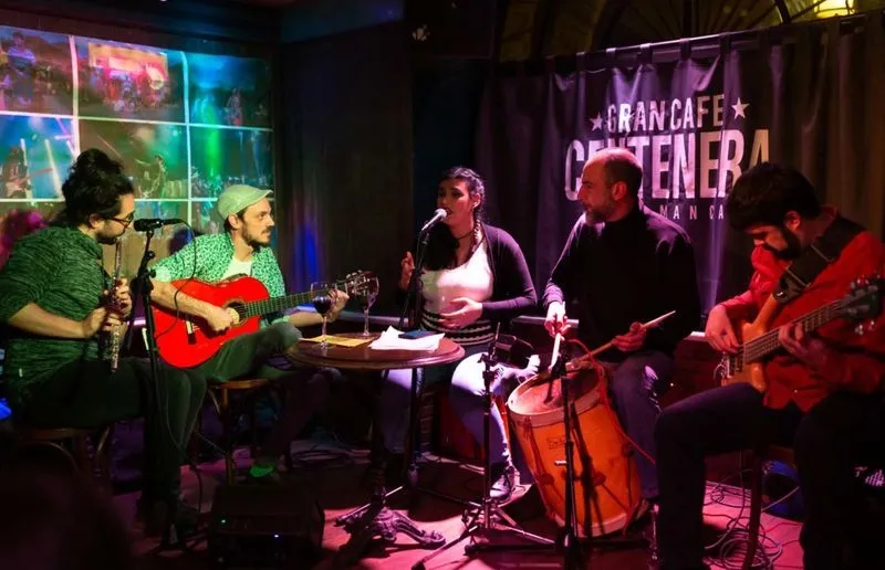 Sábado 27 de julio 21:00 h. Concierto de Machay.