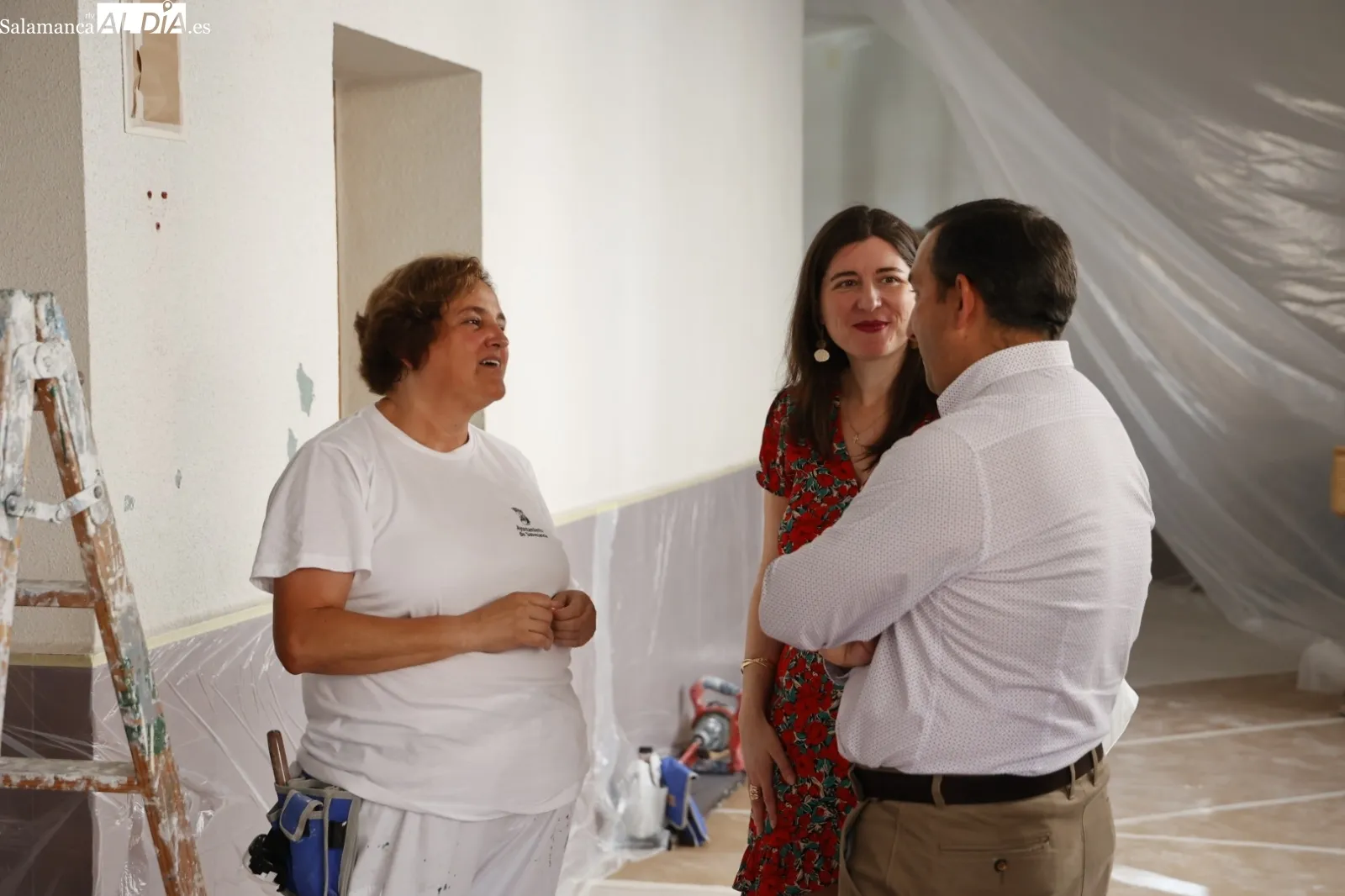La concejala de Familia e Igualdad de Oportunidades del Consistorio salmantino, Miryam Rodríguez, y el delegado territorial de la Junta de Castilla y León en Salamanca, Eloy Ruiz, visitan programas mixtos de formación y empleo. Fotos: David Sañudo