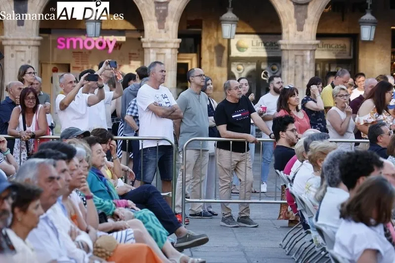 Concierto de la OSCyL Joven en la Plaza Mayor. Fotos: David Sañudo.