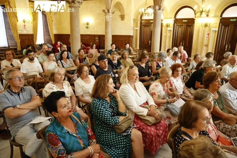 Concierto del Coro y Orquesta de cámara King Edward VI High School for Girls en el Casino. Fotos: David Sañudo.