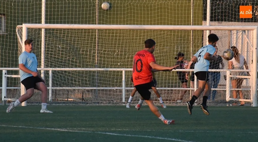 Foto 11 - La Farinato League de F&uacute;tbol 7 llega a la lucha por el t&iacute;tulo
