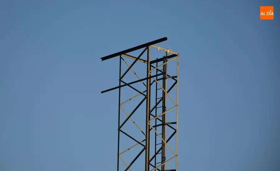 Foto 2 - Las torretas del Francisco Mateos empiezan a lucir sus nuevos focos