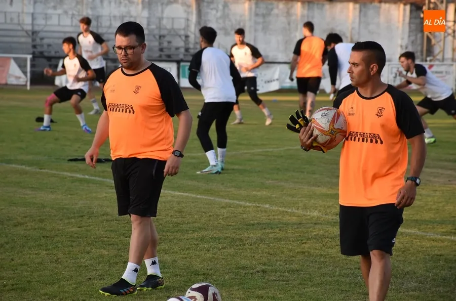 Foto 9 - Arranca el Ciudad Rodrigo CF 24/25 con la permanencia en 3&ordf; como objetivo primordial