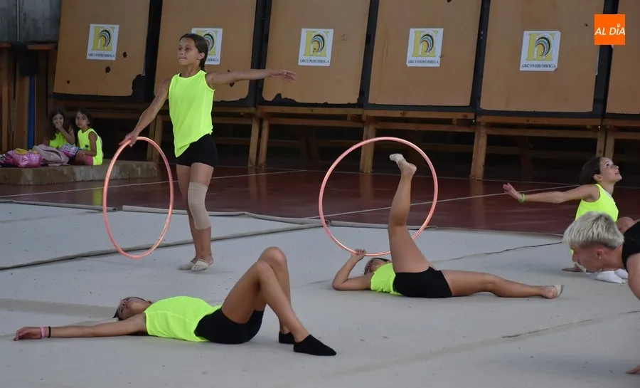 Foto 7 - El medallista nacional Daniel Rodr&iacute;guez visita el Campus de Gimnasia R&iacute;tmica