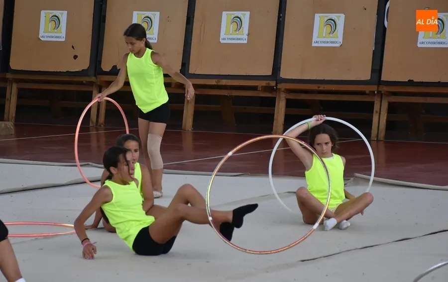 Foto 11 - El medallista nacional Daniel Rodr&iacute;guez visita el Campus de Gimnasia R&iacute;tmica