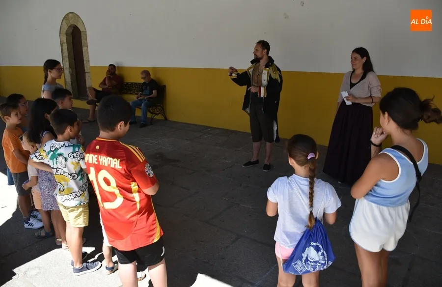 Foto 4 - Un aguerrido grupo de ni&ntilde;os &lsquo;defiende&rsquo; Ciudad Rodrigo de las hordas napole&oacute;nicas