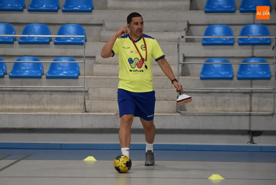 Foto 3 - En marcha la 5&ordf; edici&oacute;n del Campus de F&uacute;tbol Sala que comanda Jos&eacute; Ruiz