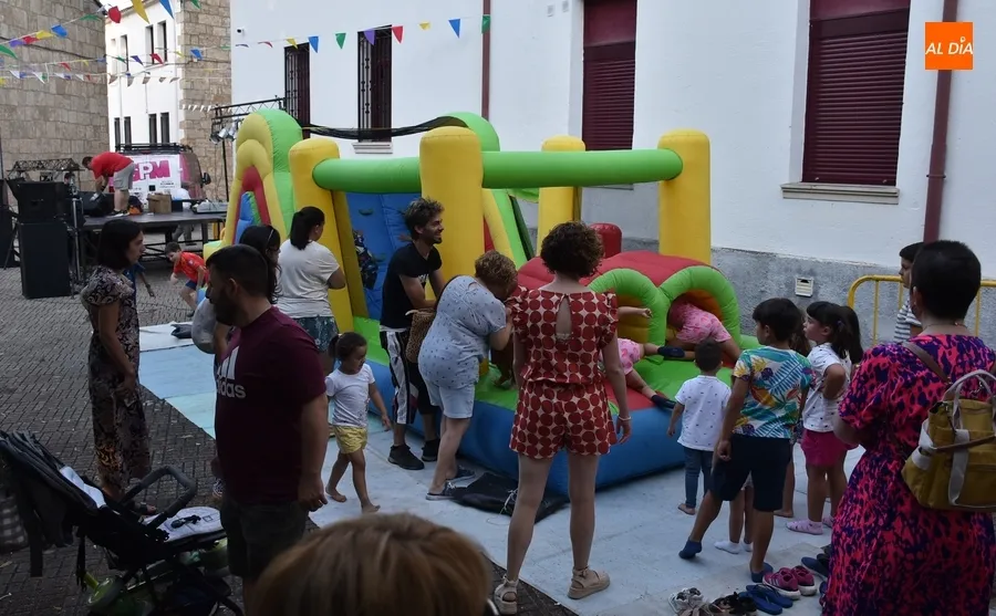 Foto 6 - Tarde de diversi&oacute;n para los m&aacute;s peque&ntilde;os en las fiestas de San Andr&eacute;s