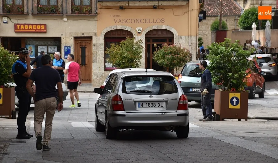 Foto 5 - La Plaza Mayor vive su primer d&iacute;a laborable sin coches del verano
