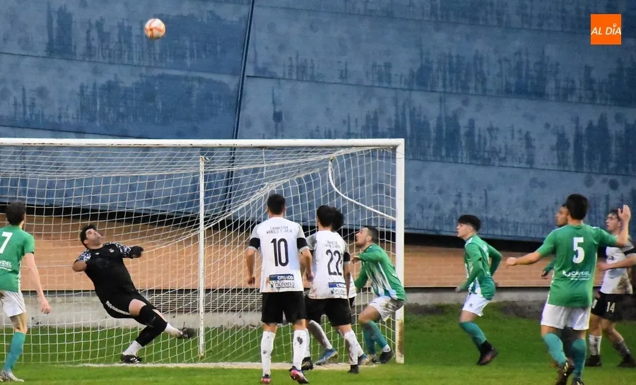 Foto 4 - El Ciudad Rodrigo ficha a Iv&aacute;n Fern&aacute;ndez tras el descenso &lsquo;en los despachos&rsquo; del Laguna 