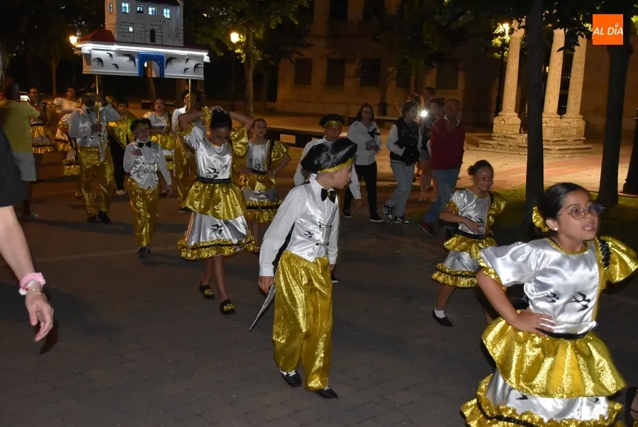 Foto 6 - Las festivas marchas de Cimo Do Povo de Nelas redondean las Jornadas de Cultura Rayana
