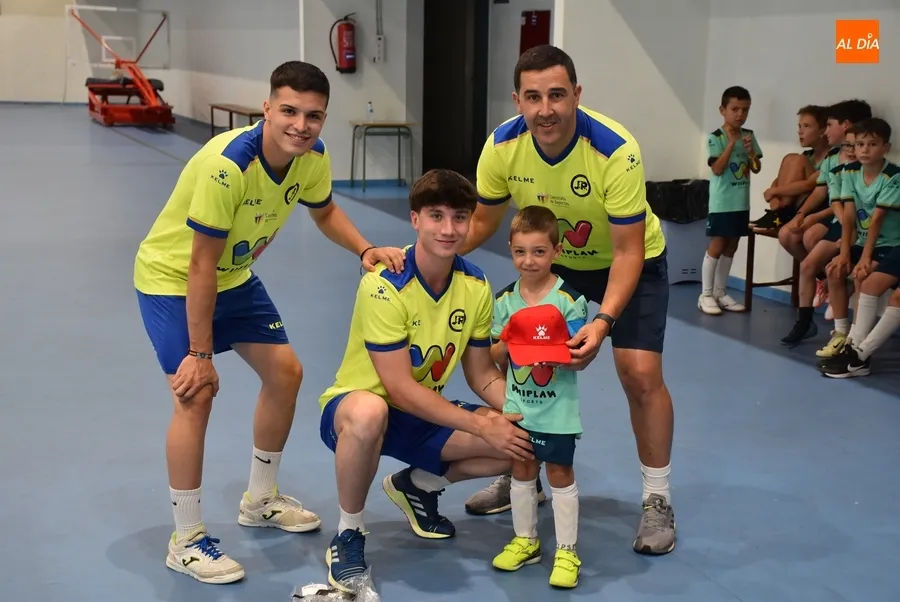 Foto 10 - Clausurado con el cl&aacute;sico sorteo de regalos el 5&ordm; Campus de Jos&eacute; Ruiz
