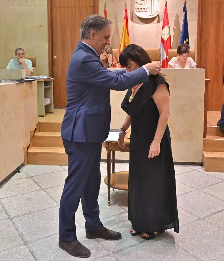 Toma de posesión de la nueva concejala de Vox, María de los Ángeles Carpio-Pérez