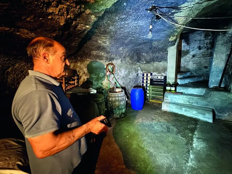 Foto 3 - La historia de las bodegas de Macotera, patrimonio bajo tierra