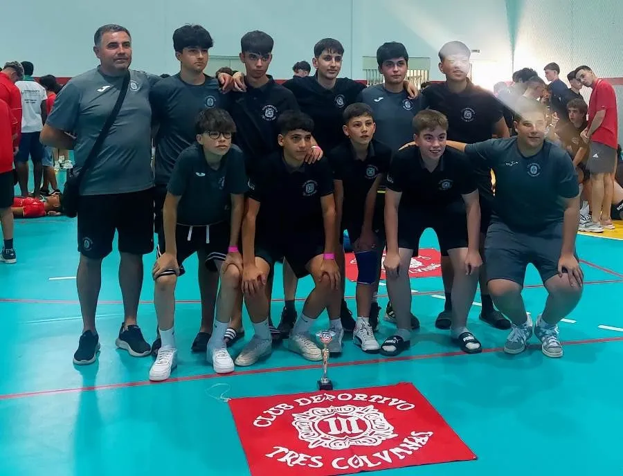 Foto 3 - Suerte dispar para los equipos del III Columnas en la &uacute;ltima jornada de la ADREP Cup