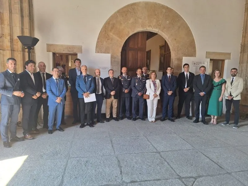 Los Pilotos de Adventia reciben sus títulos de Graduados en Pilotos Comerciales.  