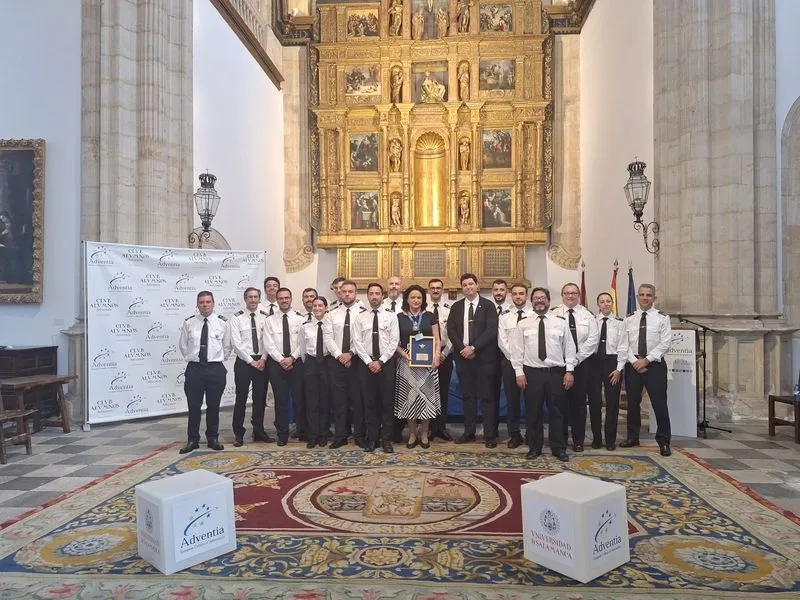 Los Pilotos de Adventia reciben sus títulos de Graduados en Pilotos Comerciales.  