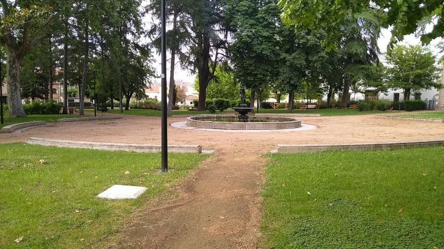 Foto 2 - El PSOE critica la &ldquo;grave falta de mantenimiento&rdquo; del Parque de La Florida