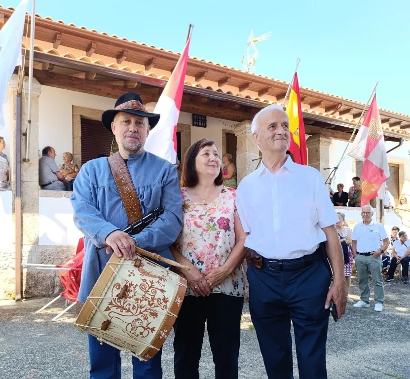Foto 11 - El Tilero de Navasfr&iacute;as homenajea a 3 parejas que alcanzan las Bodas de Oro de casados